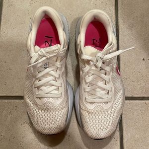 Nike ZoomX Invincible Run FlyKnit